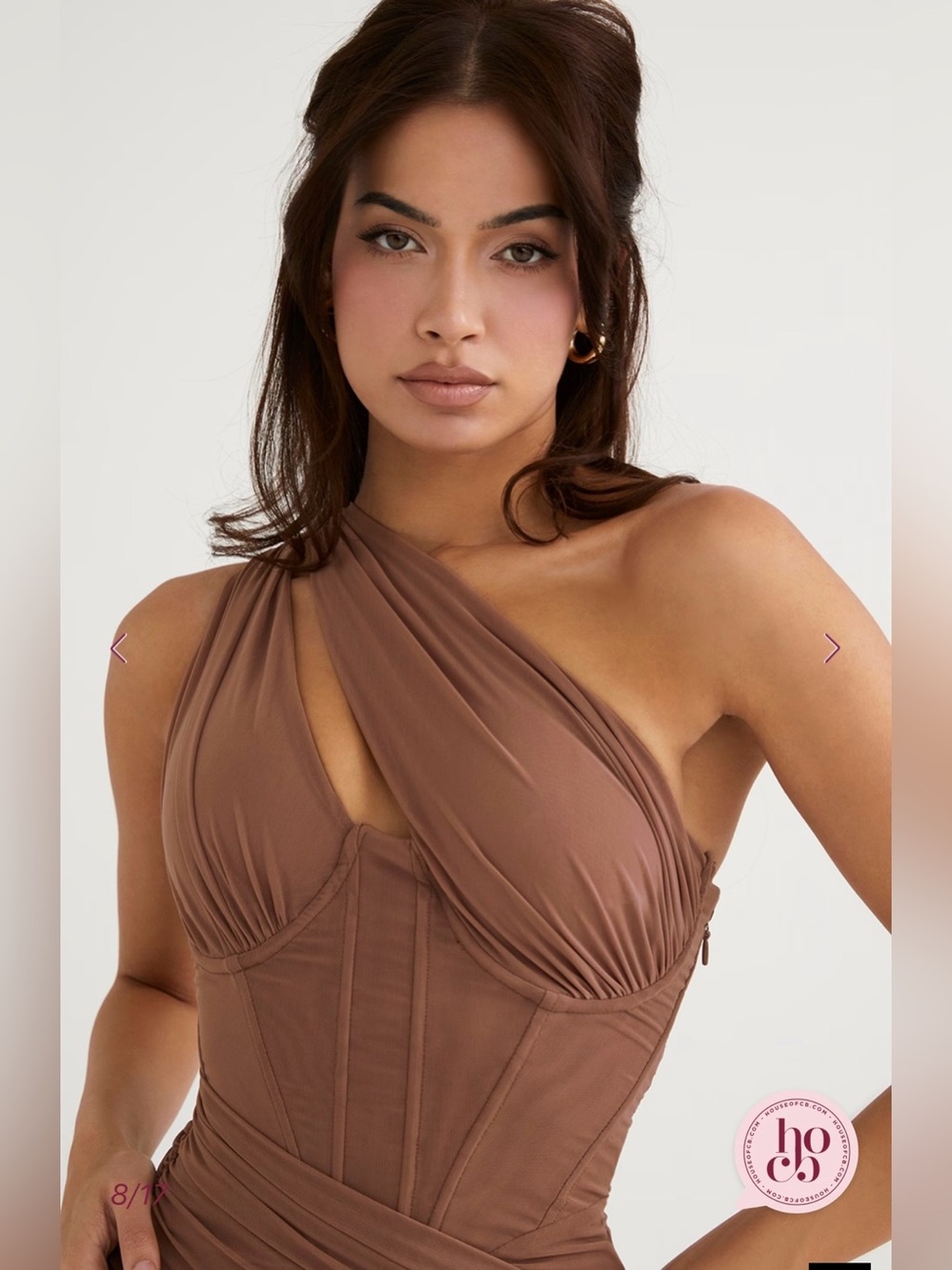 ❤️🔥Firm Price❤️🔥House of Cb VALENTINA
Ivory Asymmetric Cutout Midi Dress - Picture 4 of 16